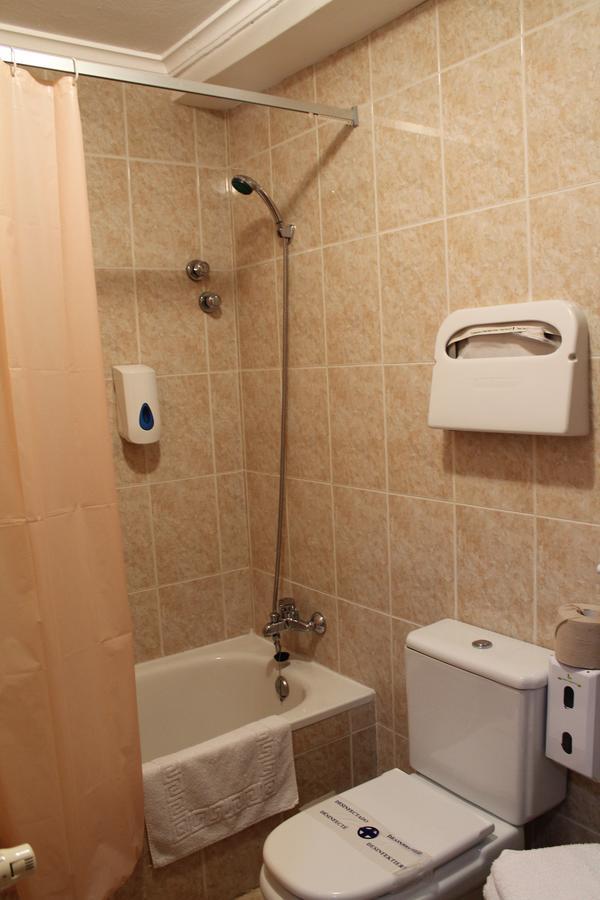טרור Hotel El Pino מראה חיצוני תמונה
